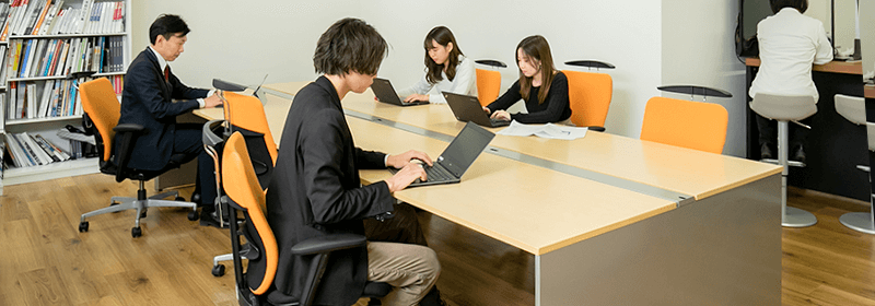 フリーアドレスデスク