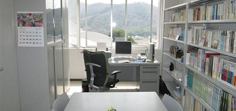 事務所や研究室の什器備品